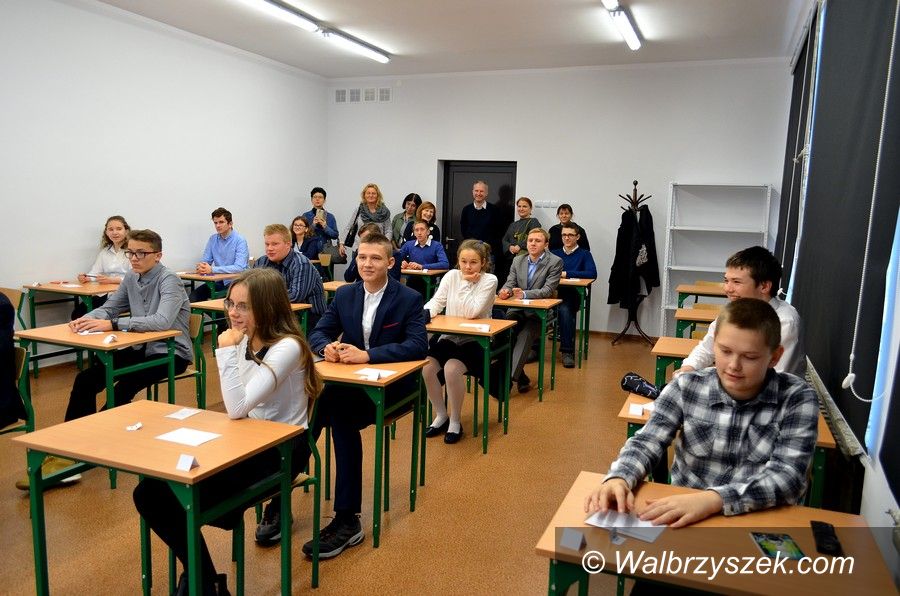 Wałbrzych: Zmagania historyczne w ZS 4
