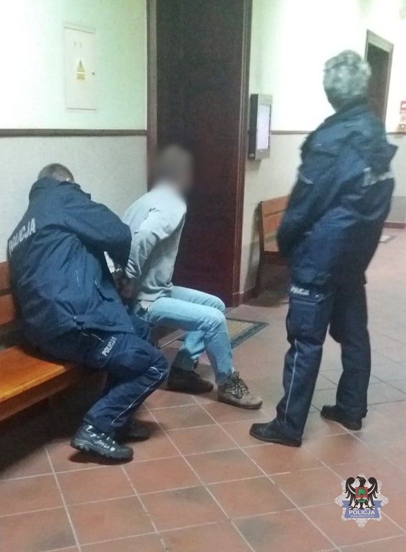 REGION, Czarny Bór: Senior "potraktował" napastnika kulą ortopedyczną