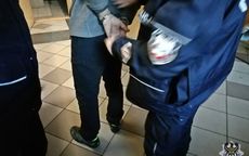 Wałbrzych/Boguszów-Gorce: Policjanci odzyskali przywłaszczony samochód i zatrzymali sprawcę przestępstwa