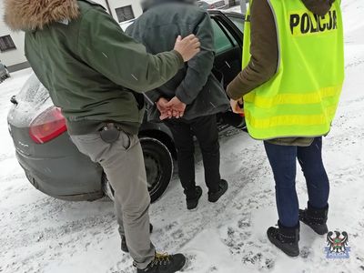 REGION, Jedlina-Zdrój: Pijany kierowca wylądował w rowie