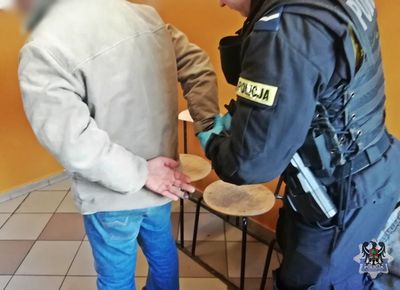 REGION, Głuszyca: Wprawdzie już dawno po świętach, ale 51–latek ukradł ozdoby świąteczne