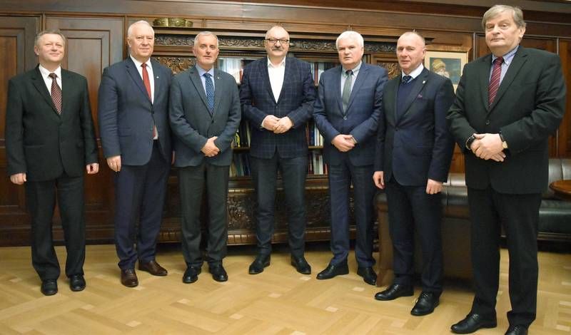 Wałbrzych/REGION: Filia Politechniki w Wałbrzychu nadal będzie funkcjonować
