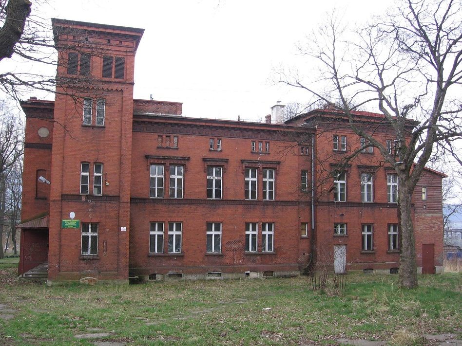 REGION, Boguszów-Gorce: Obiekt po byłej szkole górniczej w Boguszowie–Gorcach idzie pod młotek