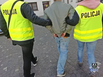 Wałbrzych: Chcieli wyłudzić pożyczki, ale zostali zatrzymani na gorącym uczynku przestępstwa