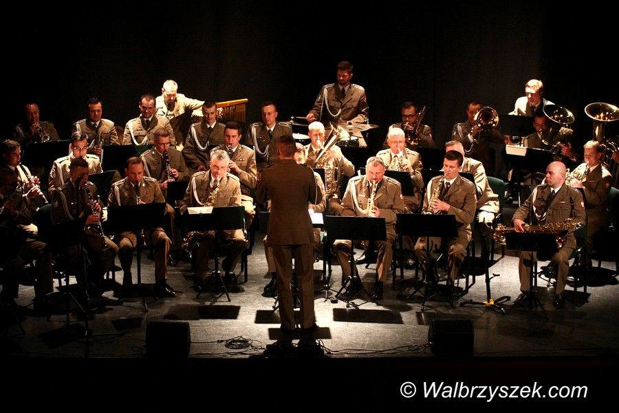 REGION, Szczawno-Zdrój: Koncert patriotyczny w Teatrze Zdrojowym