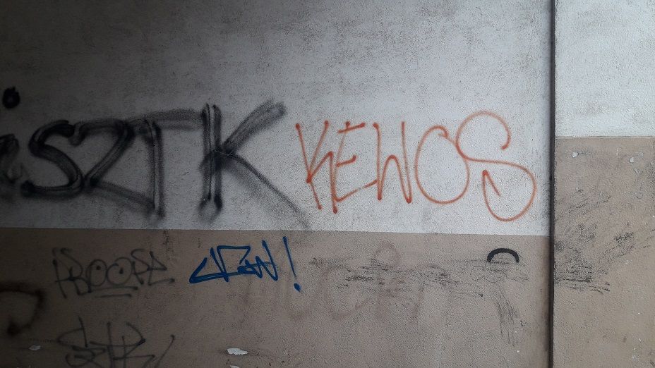 Wałbrzych: Dewastują budynki