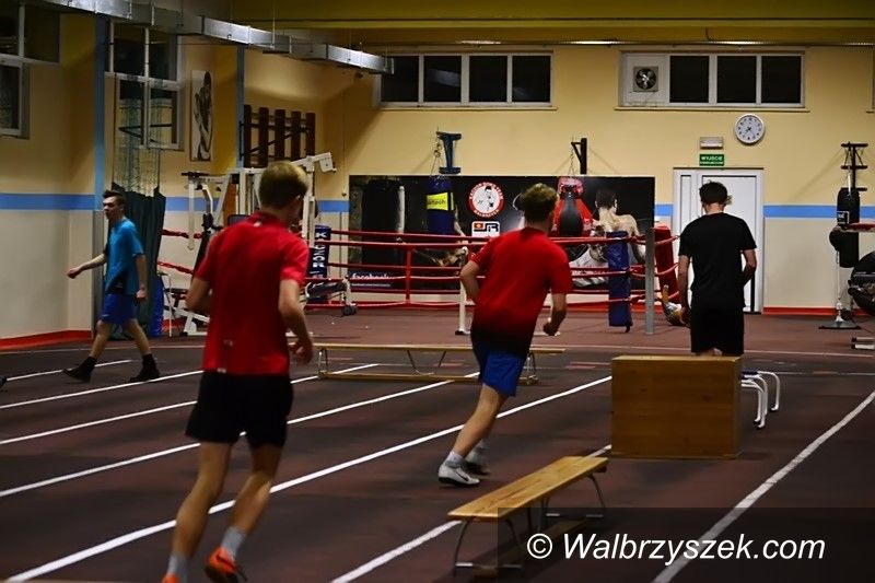 Wałbrzych: Trenują na Dąbrowskiego