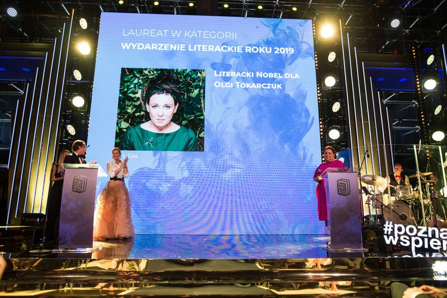 Wałbrzych/Kraj: Tokarczuk pokonała Wiedźmina