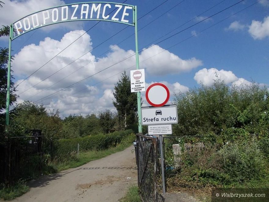 Wałbrzych/Kraj: Czy można wyjść na działkę?