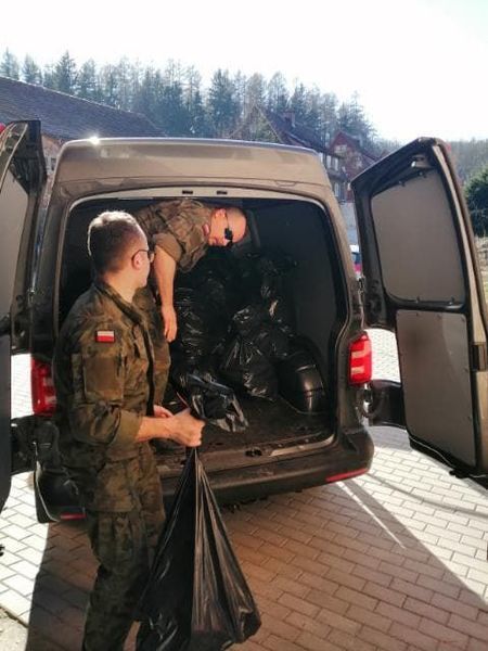REGION, Jedlina-Zdrój: Dostarczyli żywność