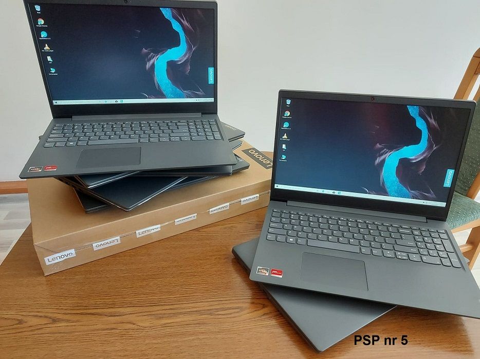 REGION, Boguszów-Gorce: Kolejne laptopy dla uczniów
