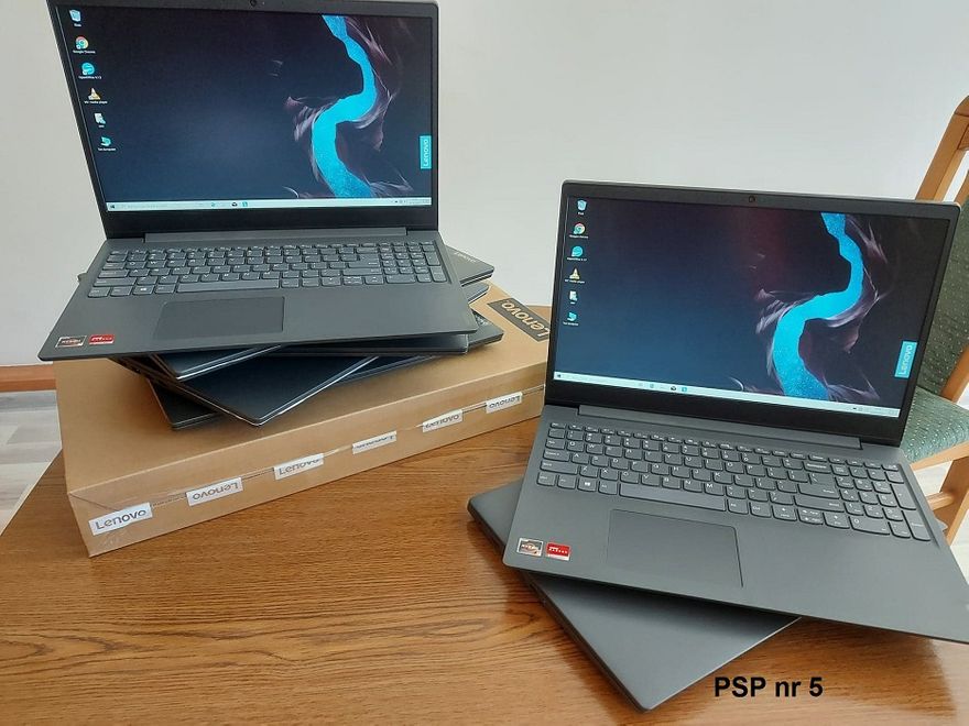 REGION, Boguszów-Gorce: Kolejne laptopy dla uczniów