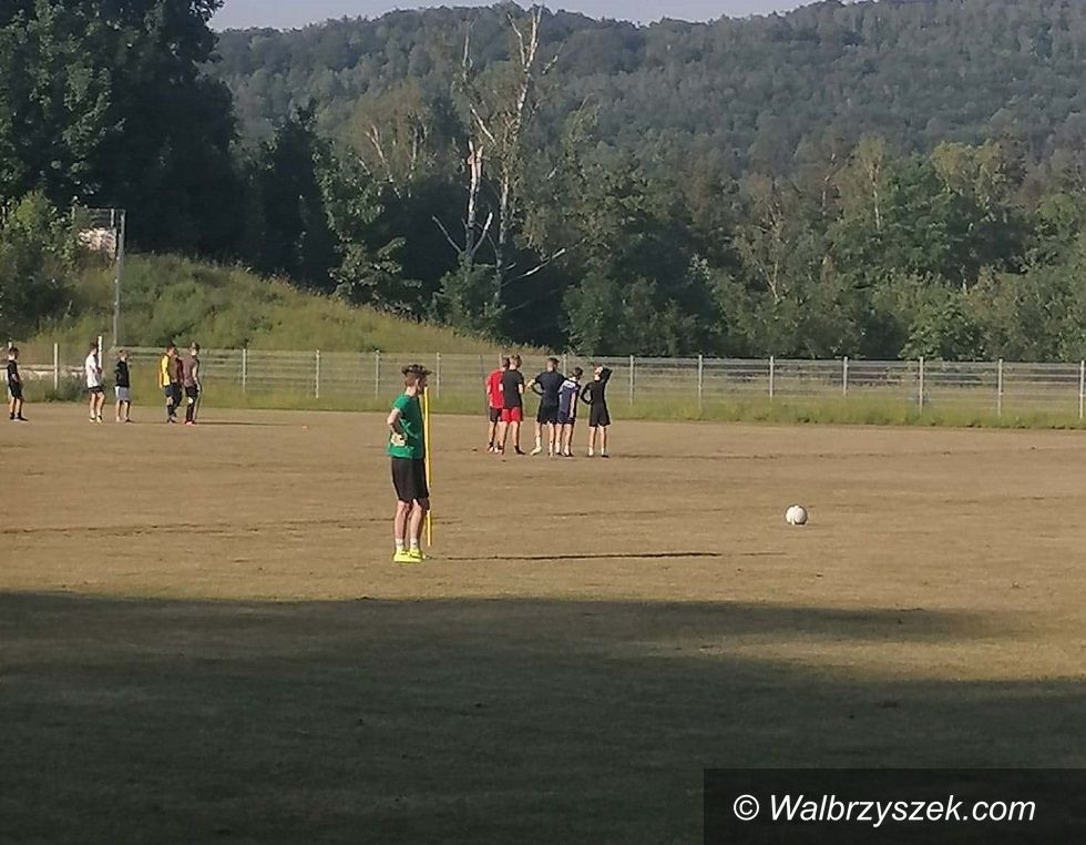 Wałbrzych: Futbolistki trenują