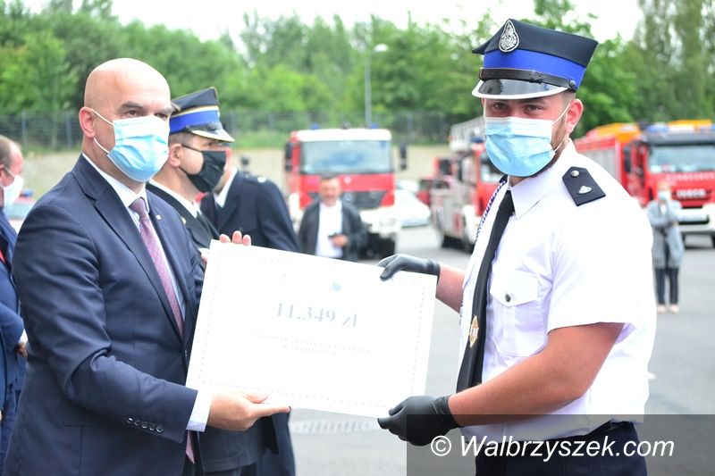 Wałbrzych/powiat wałbrzyski: Promesy na sprzęt