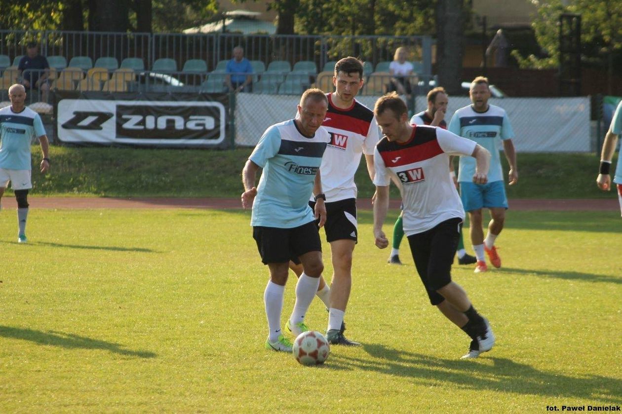 Szczawno-Zdrój: Wewnętrzny sparing MKS–ów