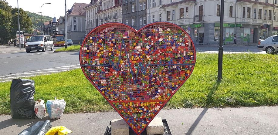 Wałbrzych: Serce pełne nakrętek