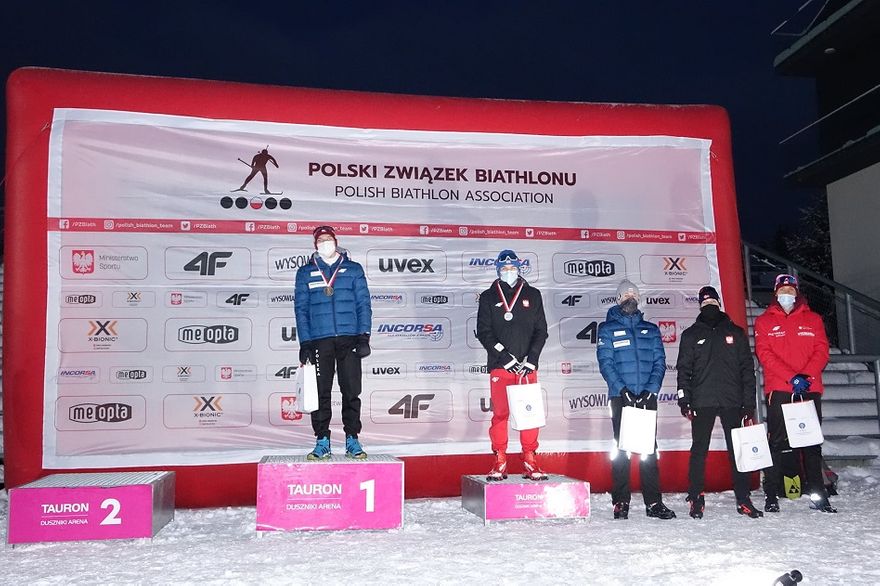 Kraj: Nasi na podium
