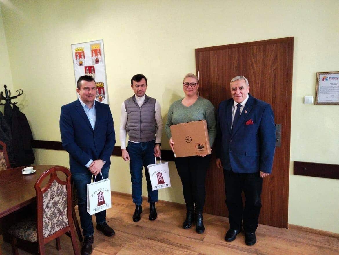 REGION, Mieroszów: Kładą światłowody