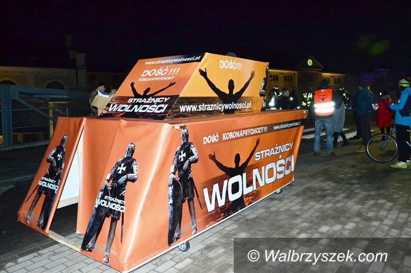 Wałbrzych: Protestowali przeciwko szczepieniom