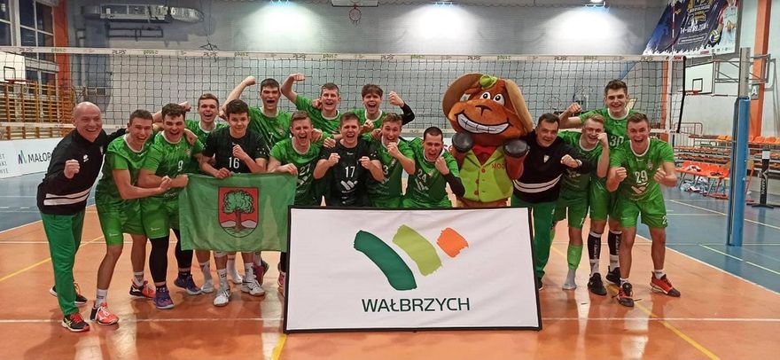 Wałbrzych/Kraj: Zaczęli od wygranej