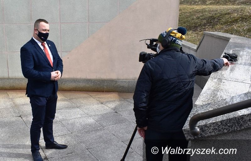 Wałbrzych: Bronią szpitali tymczasowych