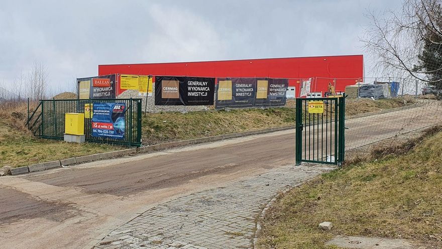 Wałbrzych: Nowa hala na Stacyjnej