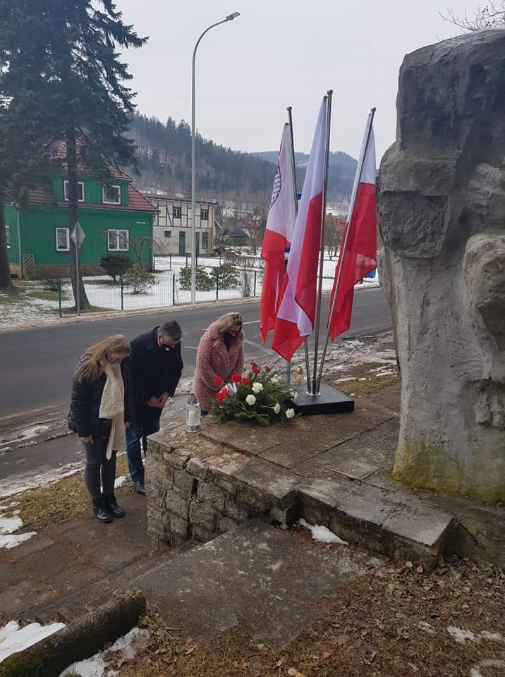 REGION, Mieroszów: Hołd pomagającym