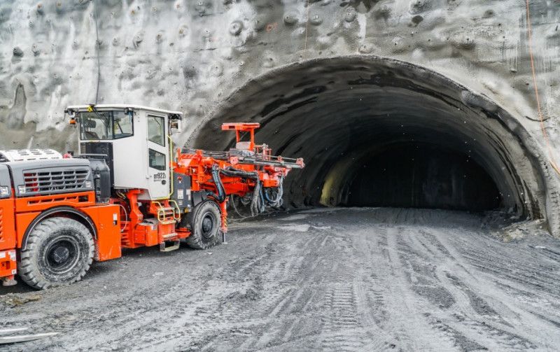 REGION: Tunel coraz dłuższy