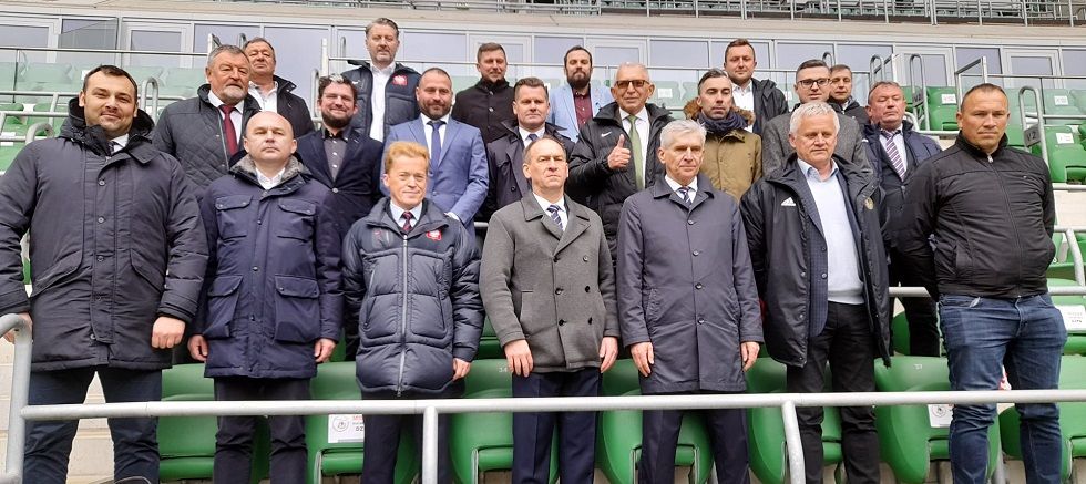 REGION: Padewski nadal prezesem