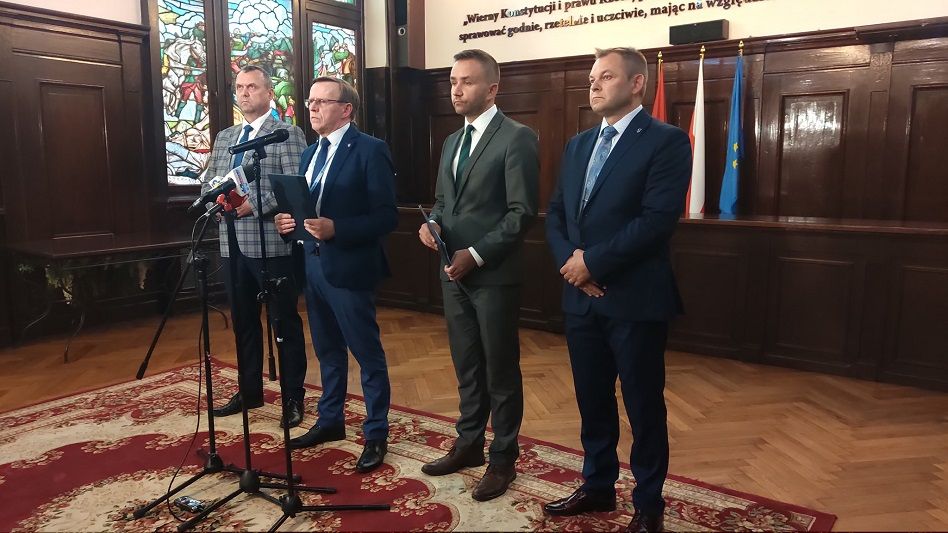 REGION: Samorządowcy przeciwko samorządowcom