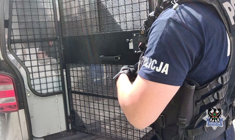 Wałbrzych: Skrył się w szafie
