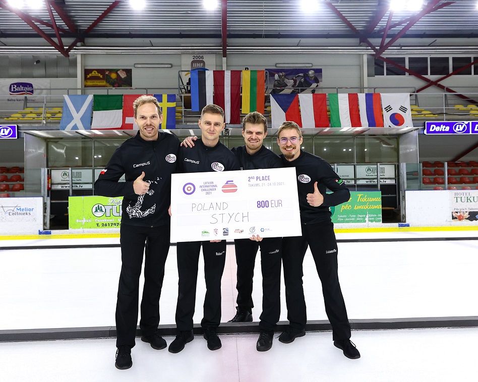 REGION: Łobaza na podium