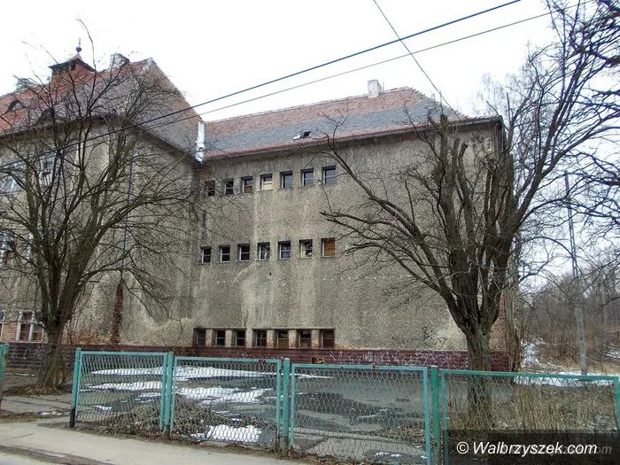 Wałbrzych: Budynek po szkole idzie na sprzedaż