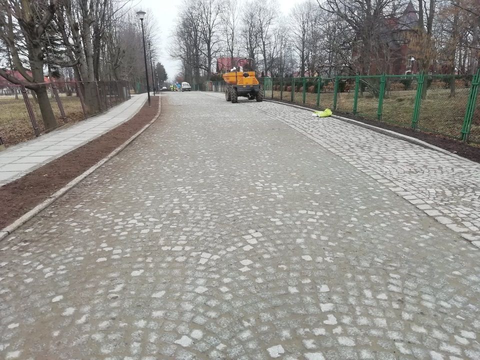 REGION, Szczawno-Zdrój: Trakt prawie gotowy
