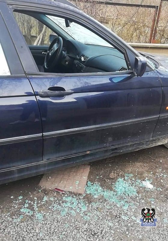 REGION, Głuszyca: Wybił szyby, ale łupu nie znalazł