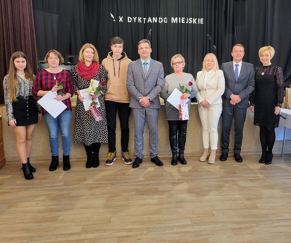 REGION, Głuszyca: Ortograficzna rywalizacja