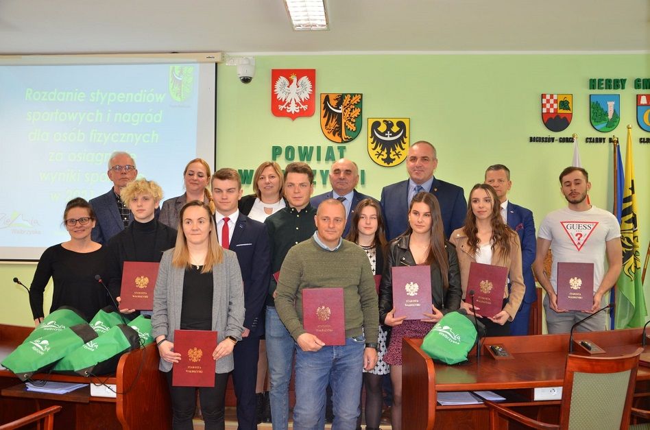 powiat wałbrzyski: Wręczyli sportowe stypendia