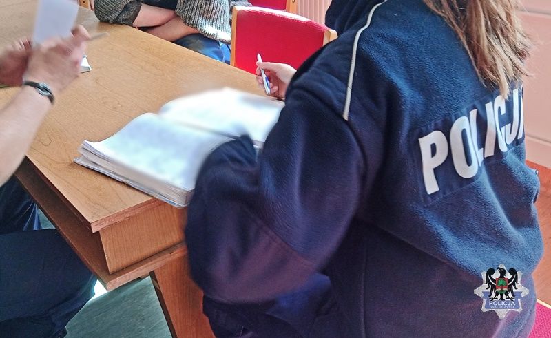 Wałbrzych/powiat wałbrzyski: Kradł drogowe znaki