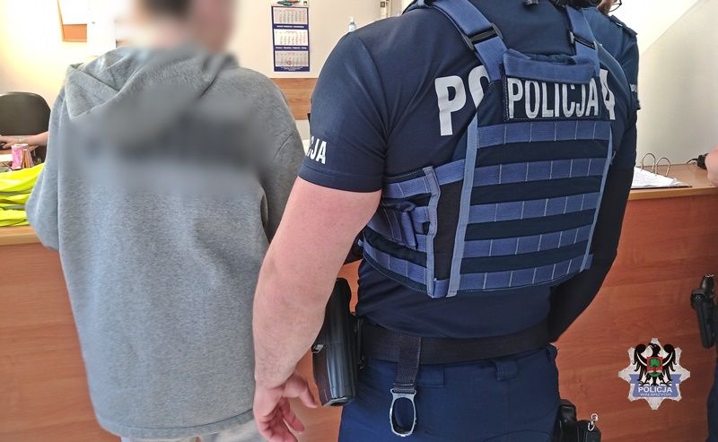 Wałbrzych: Okradała schorowaną sąsiadkę