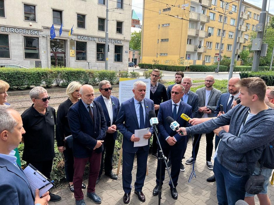Wałbrzych/REGION: Krytycznie o podziale środków