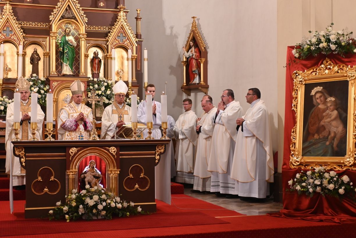 Wałbrzych: Koronacja na Białym Kamieniu