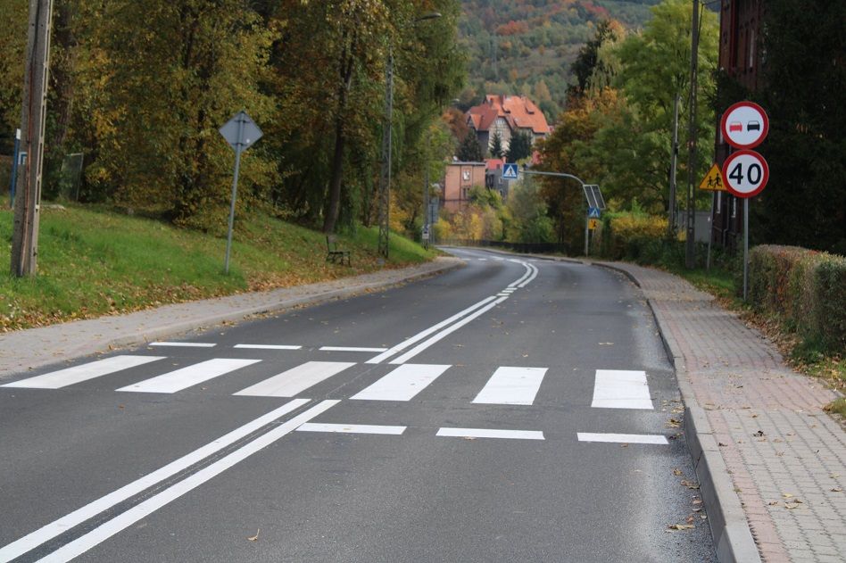 REGION, Głuszyca: Kolejowa wyremontowana