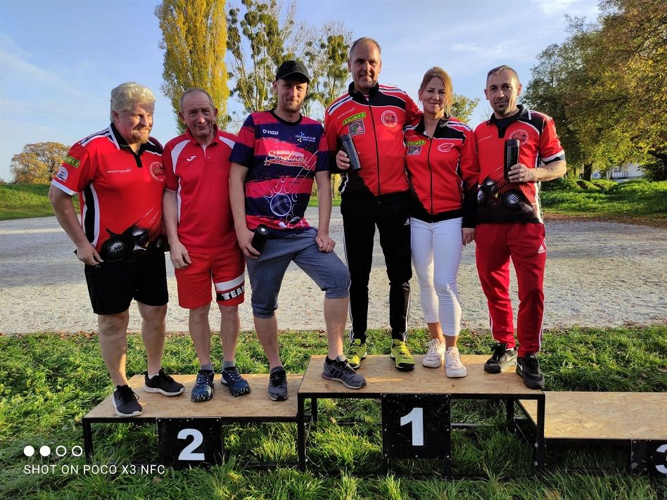 Wałbrzych/Kraj: Dęby nad Odrą