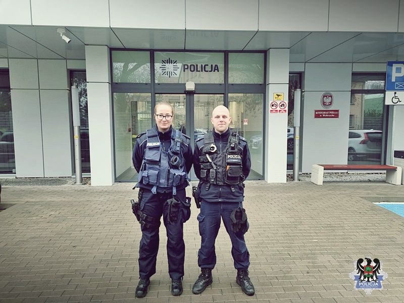 Wałbrzych: Wyważyli drzwi i uratowali 73–latka