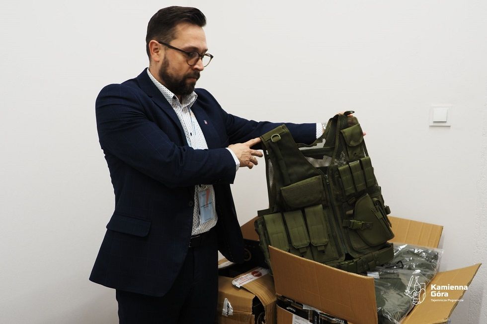 REGION, Kamienna Góra: Ubrania dla żołnierzy