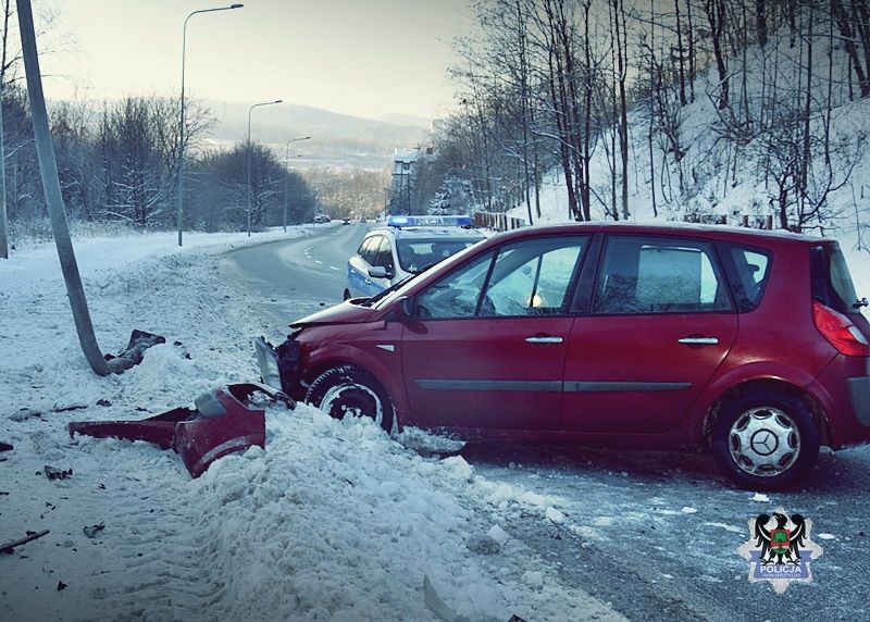 Wałbrzych: Rozbił kradzione auto