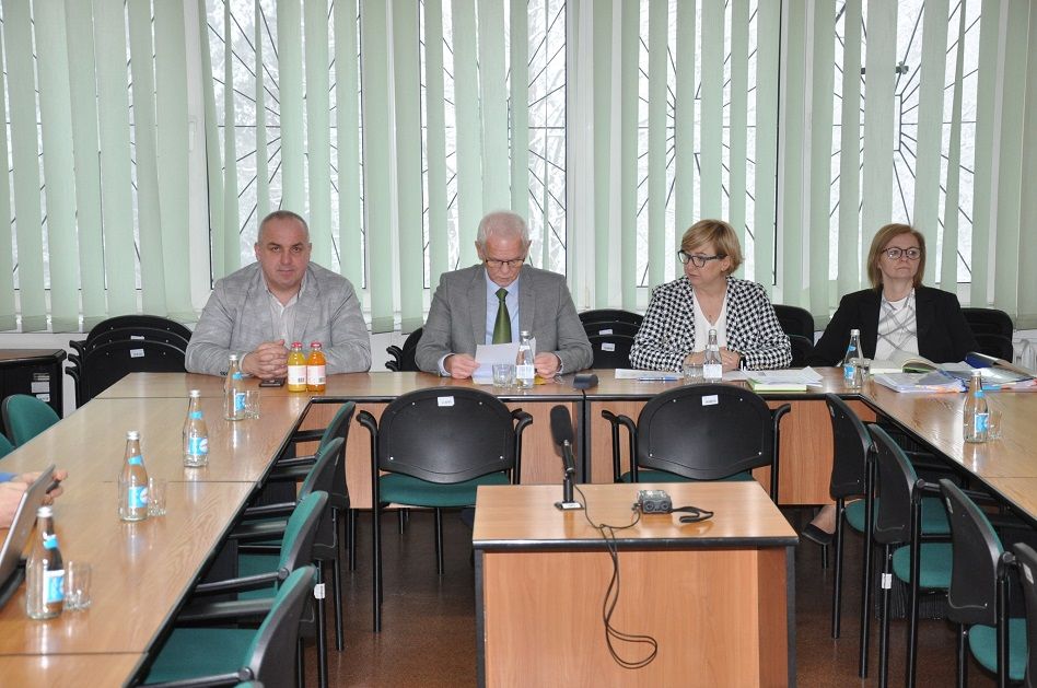 Wałbrzych/powiat wałbrzyski: O rynku pracy