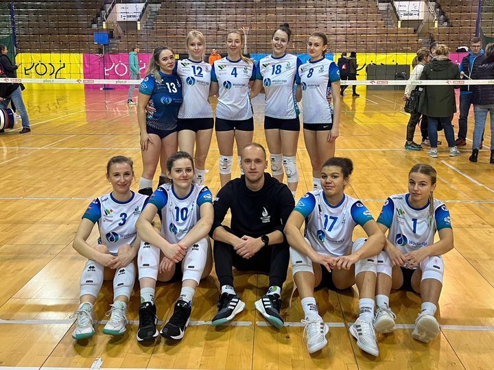 Wałbrzych/Kraj: Wyrównana stawka