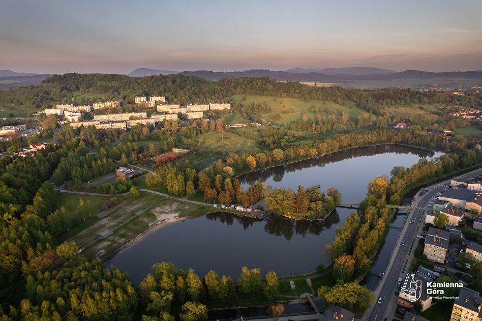 REGION, Kamienna Góra: Wykonawca poszukiwany