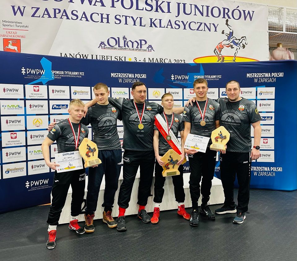 Wałbrzych/Kraj: Udany start zapaśników